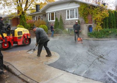 Entreprise de pavage, excavation et terrassement à Montréal, Laval, Longueuil, Boucherville, Beloeil, Brossard, Mirabel, Outremont, Westmount, Saint-Eustache, Rive-Sud et sur la Rive-Nord de Montréal / Entrepeneur Asphalte Montréal
