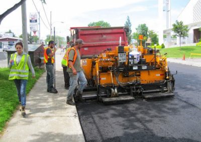 Entreprise de pavage, excavation et terrassement à Montréal, Laval, Longueuil, Boucherville, Beloeil, Brossard, Mirabel, Outremont, Westmount, Saint-Eustache, Rive-Sud et sur la Rive-Nord de Montréal / Entrepeneur Asphalte Montréal