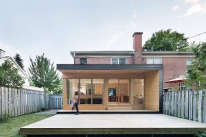 Entreprise amenagement paysager et pose de pave uni et terrassement à Montréal, Laval, Longueuil, Boucherville, Beloeil, Brossard, Mirabel, Outremont, Westmount, Saint-Eustache, Rive-Sud et sur la Rive-Nord de Montréal / Entrepeneur Asphalte Montréal