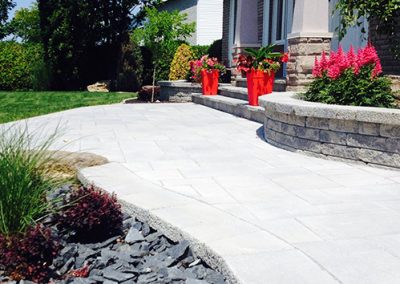 Entreprise amenagement paysager et pose de pave uni et terrassement à Montréal, Laval, Longueuil, Boucherville, Beloeil, Brossard, Mirabel, Outremont, Westmount, Saint-Eustache, Rive-Sud et sur la Rive-Nord de Montréal / Entrepeneur Asphalte Montréal
