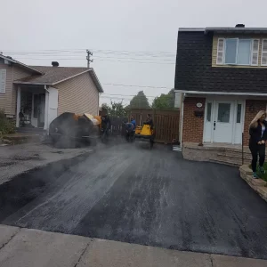 Entreprise de pavage résidentiel, excavation et terrassement à Laval / Entrepreneur Asphalte Montréal